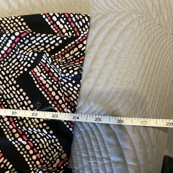 TOMMY Hilfiger Blouse Size Medium - Picture 3 of 9